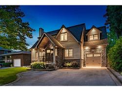 373 Torrance Street  Burlington, ON L7R 2R7