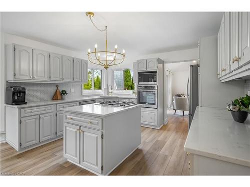 2905 Butler'S Walk, Lincoln, ON - Indoor Photo Showing Kitchen