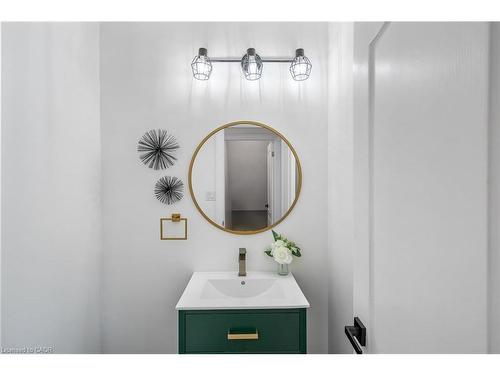 2905 Butler'S Walk, Lincoln, ON - Indoor Photo Showing Bathroom