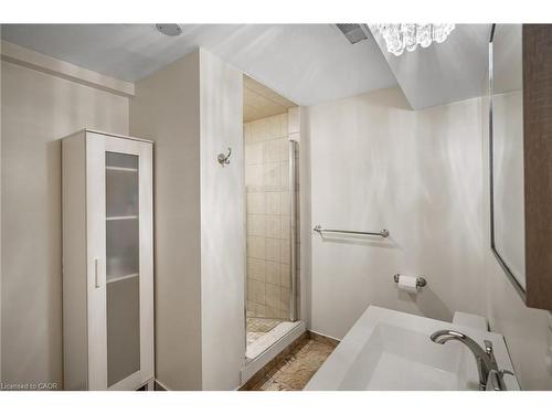 2905 Butler'S Walk, Lincoln, ON - Indoor Photo Showing Bathroom