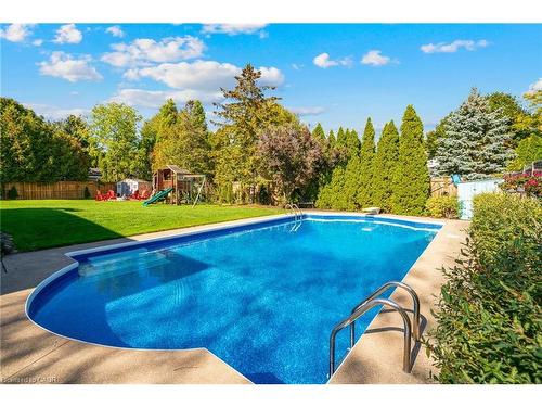 2905 Butler'S Walk, Lincoln, ON - Outdoor With In Ground Pool With Backyard