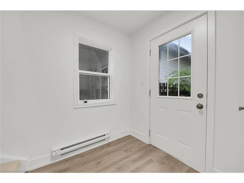34 Rykert Street, St. Catharines, ON - Indoor Photo Showing Other Room
