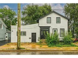 43 Centre Street  St. Catharines, ON L2R 3A8