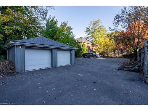 2165 Lakeshore Road, Burlington, ON - Outdoor