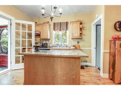 230 Graham Street, Woodstock, ON - Indoor Photo Showing Kitchen With Double Sink