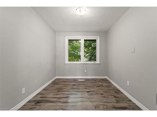 Main-188 St Vincent Street, Barrie, ON - Indoor Photo Showing Other Room