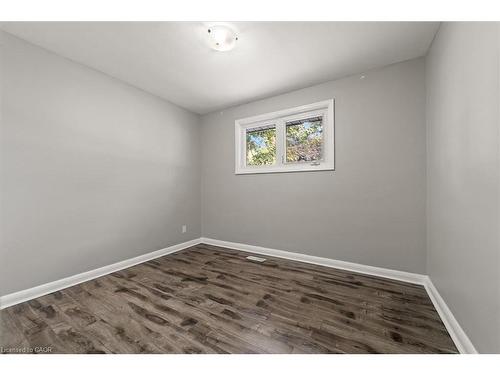 Main-188 St Vincent Street, Barrie, ON - Indoor Photo Showing Other Room