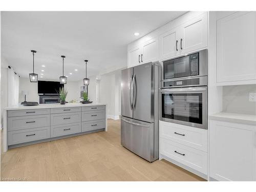 200 Mcmeeken Drive, Cambridge, ON - Indoor Photo Showing Kitchen