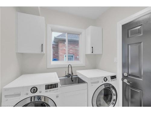 200 Mcmeeken Drive, Cambridge, ON - Indoor Photo Showing Laundry Room