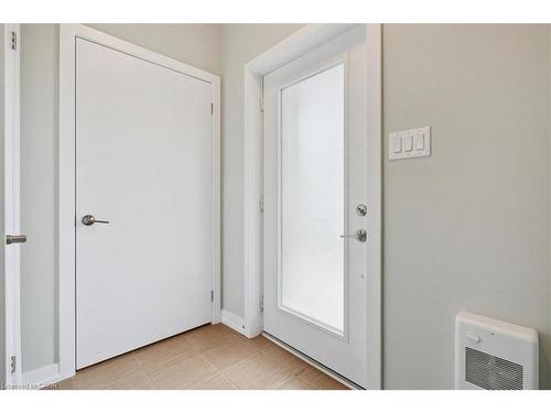 5 Esplanade Lane, Grimsby, ON - Indoor Photo Showing Other Room