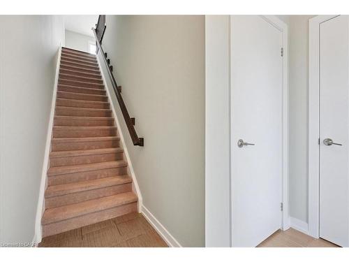 5 Esplanade Lane, Grimsby, ON - Indoor Photo Showing Other Room