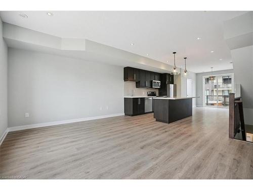 5 Esplanade Lane, Grimsby, ON - Indoor Photo Showing Kitchen