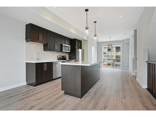 5 Esplanade Lane, Grimsby, ON - Indoor Photo Showing Kitchen With Upgraded Kitchen