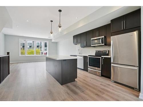 5 Esplanade Lane, Grimsby, ON - Indoor Photo Showing Kitchen With Upgraded Kitchen