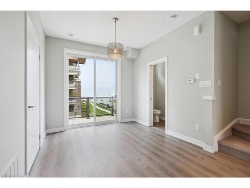 5 Esplanade Lane, Grimsby, ON - Indoor Photo Showing Other Room
