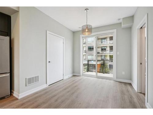 5 Esplanade Lane, Grimsby, ON - Indoor Photo Showing Other Room