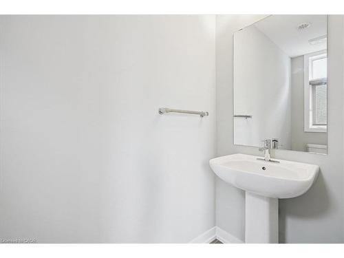 5 Esplanade Lane, Grimsby, ON - Indoor Photo Showing Bathroom