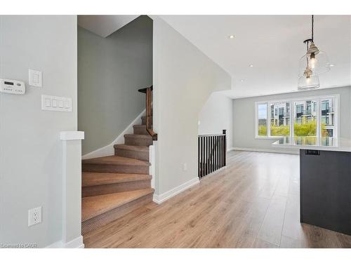 5 Esplanade Lane, Grimsby, ON - Indoor Photo Showing Other Room