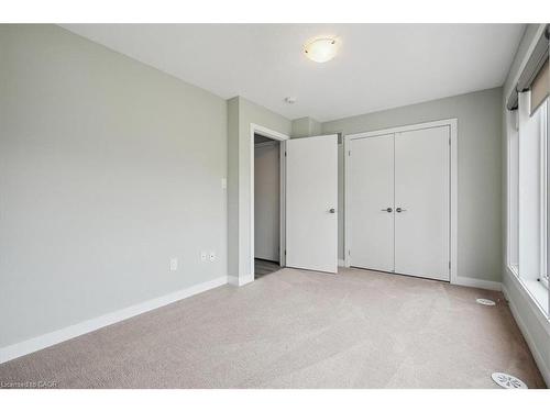 5 Esplanade Lane, Grimsby, ON - Indoor Photo Showing Other Room