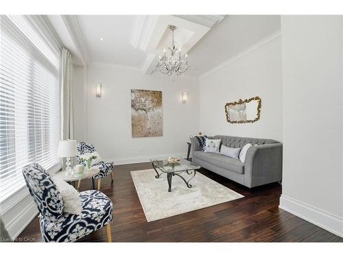 855 Avenue Road, Cambridge, ON - Indoor Photo Showing Living Room
