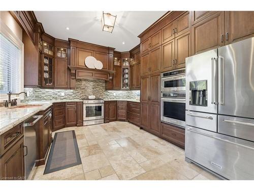 855 Avenue Road, Cambridge, ON - Indoor Photo Showing Kitchen With Upgraded Kitchen