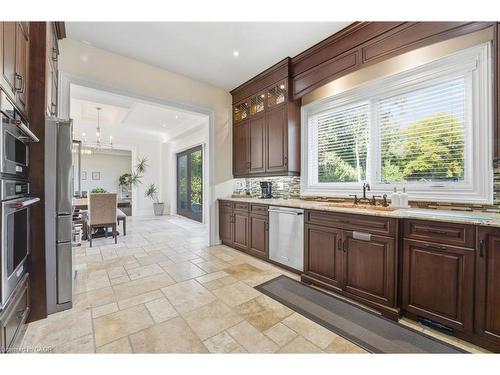 855 Avenue Road, Cambridge, ON - Indoor Photo Showing Kitchen