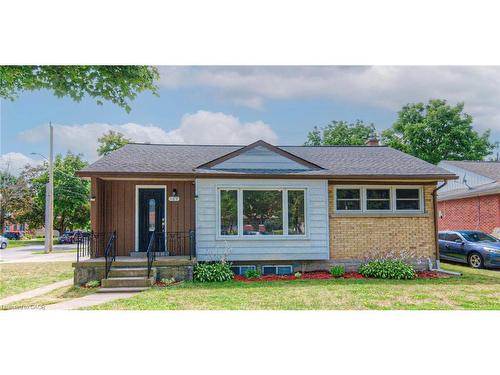 Upper-169 Bruce Street, Kitchener, ON - Outdoor