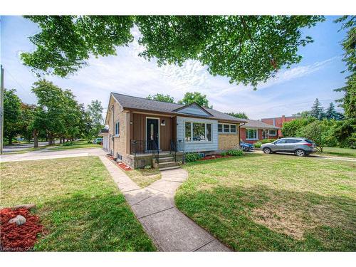 Upper-169 Bruce Street, Kitchener, ON - Outdoor