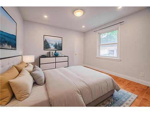 Upper-169 Bruce Street, Kitchener, ON - Indoor Photo Showing Bedroom