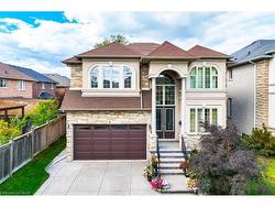 9 Lorupe Court  Hamilton, ON L9G 0B4