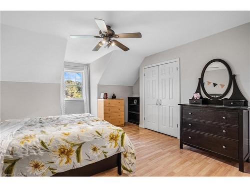 103 Powerline Road, Brantford, ON - Indoor Photo Showing Bedroom