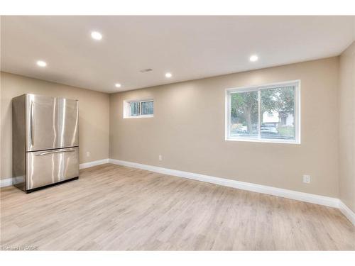 Lower-170 Wheatfield Crescent, Kitchener, ON - Indoor Photo Showing Other Room