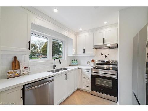 1391 Mountain Grove Avenue, Burlington, ON - Indoor Photo Showing Kitchen With Double Sink