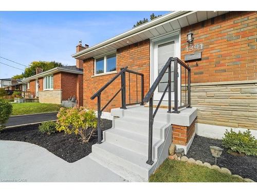 1391 Mountain Grove Avenue, Burlington, ON - Outdoor With Exterior