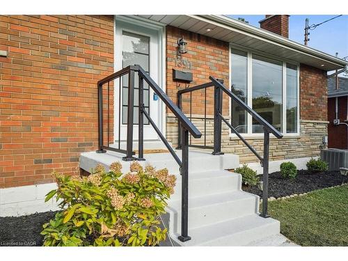 1391 Mountain Grove Avenue, Burlington, ON - Outdoor With Exterior