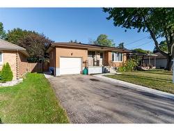 39 Evelyn Street  Brantford, ON N3R 3G8