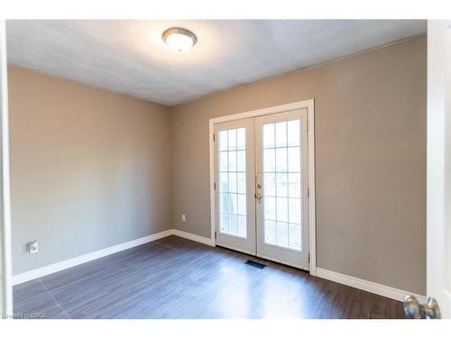 39 Evelyn Street, Brantford, ON - Indoor Photo Showing Other Room