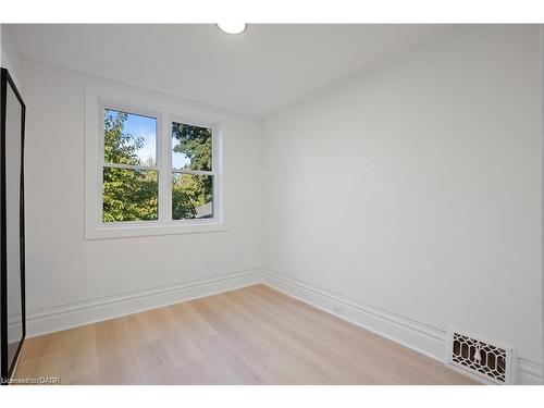 2-30 Jones Street, Hamilton, ON - Indoor Photo Showing Other Room