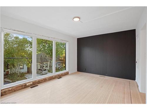 2-30 Jones Street, Hamilton, ON - Indoor Photo Showing Other Room