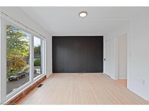 2-30 Jones Street, Hamilton, ON - Indoor Photo Showing Other Room