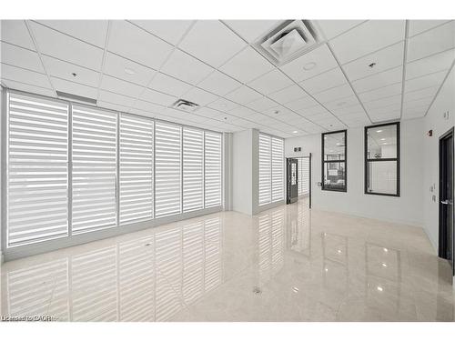 402-2 Dundas Street W, Belleville, ON - Indoor Photo Showing Other Room