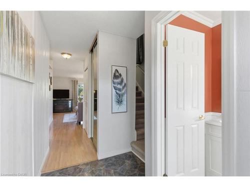 6-3500 Glen Erin Drive, Mississauga, ON - Indoor Photo Showing Other Room