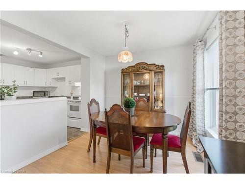6-3500 Glen Erin Drive, Mississauga, ON - Indoor Photo Showing Dining Room