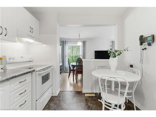 6-3500 Glen Erin Drive, Mississauga, ON - Indoor Photo Showing Kitchen