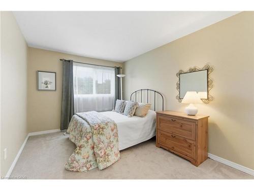 6-3500 Glen Erin Drive, Mississauga, ON - Indoor Photo Showing Bedroom