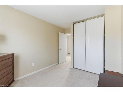 6-3500 Glen Erin Drive, Mississauga, ON - Indoor Photo Showing Other Room