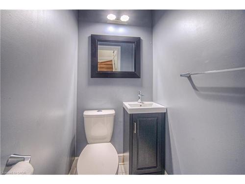 12 Jones Street, Stoney Creek, ON - Indoor Photo Showing Bathroom