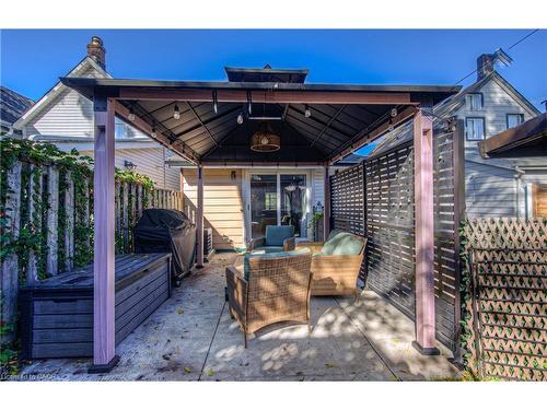 12 Jones Street, Stoney Creek, ON - Outdoor