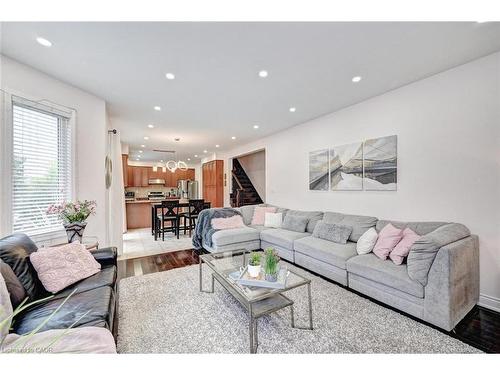 59 Apple Drive, Cambridge, ON - Indoor Photo Showing Living Room