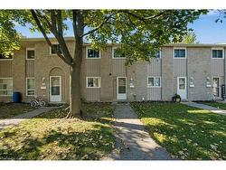 17-25 Upper Canada Drive  Kitchener, ON N2P 1G2